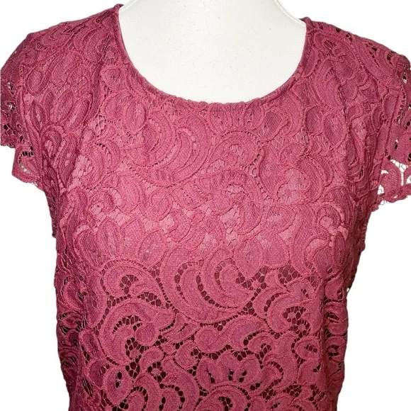 Laundry by Shelli Segal Elegant Lace Burgundy Cap Sleeve Top - Picture 4 of 16